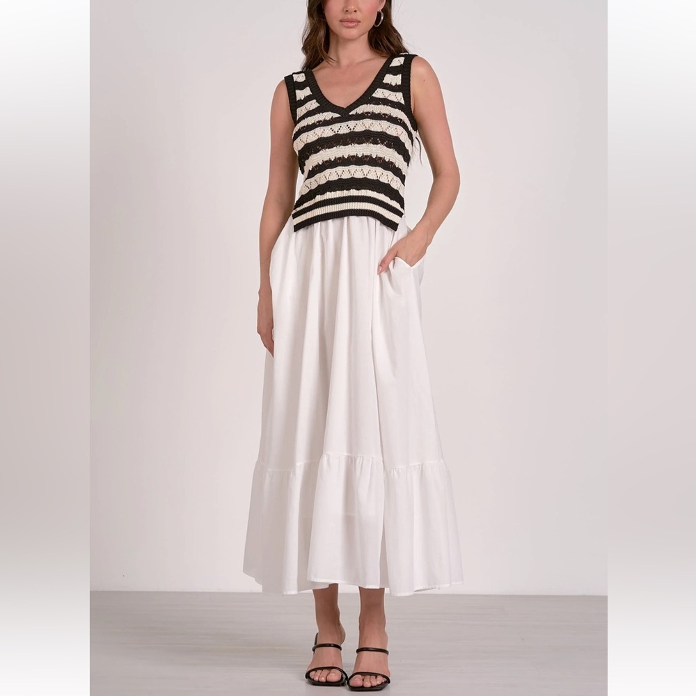 Elan SLEEVELESS V-NECK MIDI DRESS COMBO - WHITE/BLACK